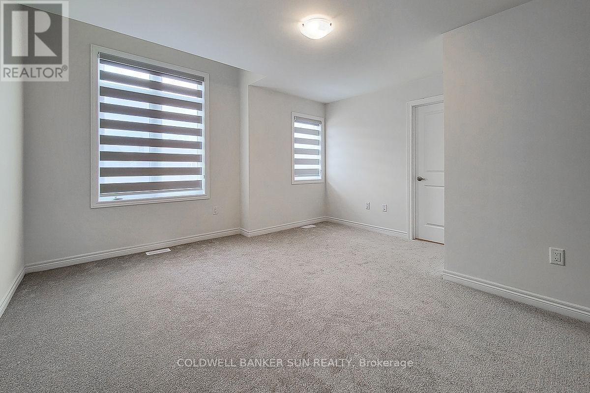 82 Pinot Crescent Property Photo 12
