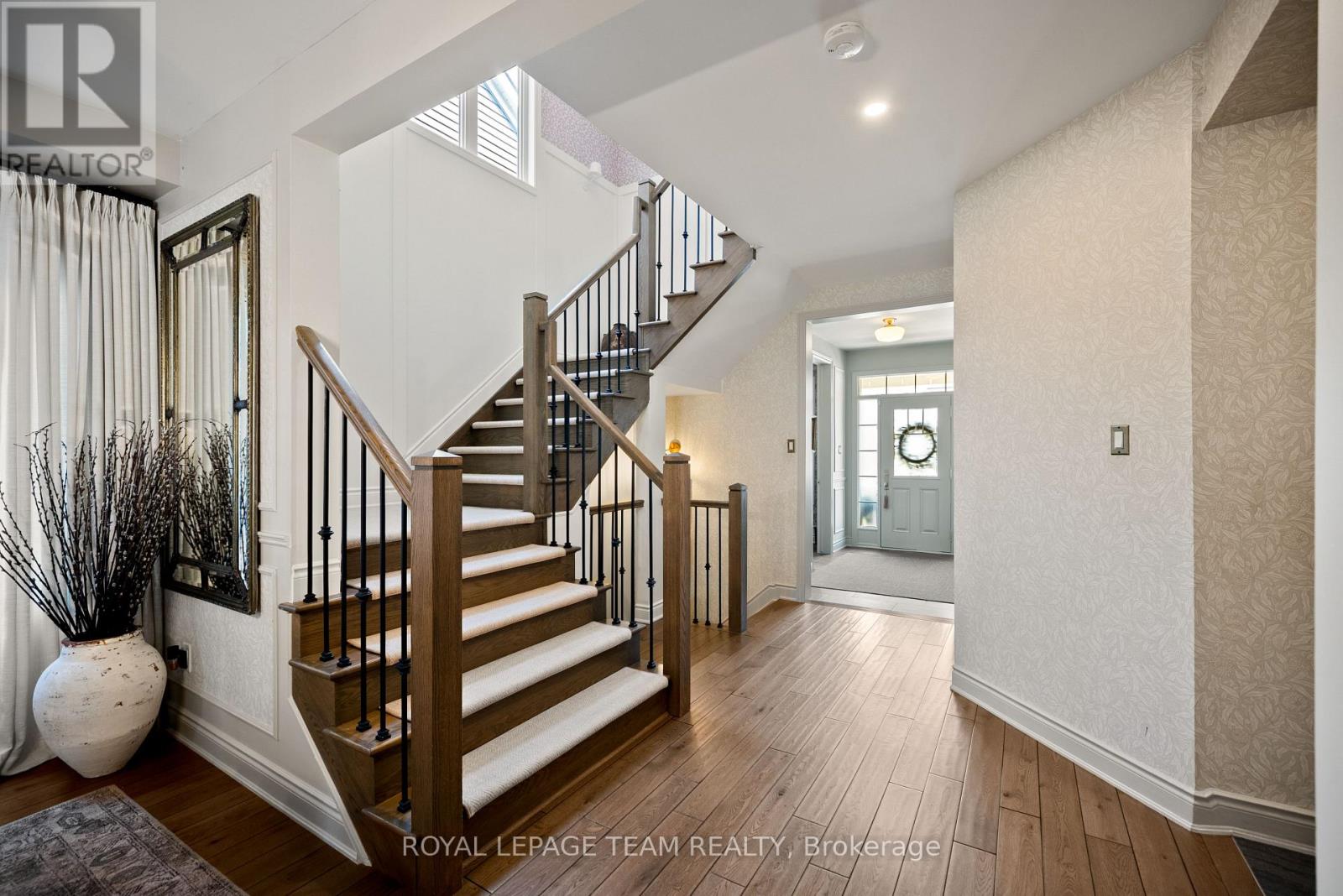 4865 Abbott Street E Property Photo 11