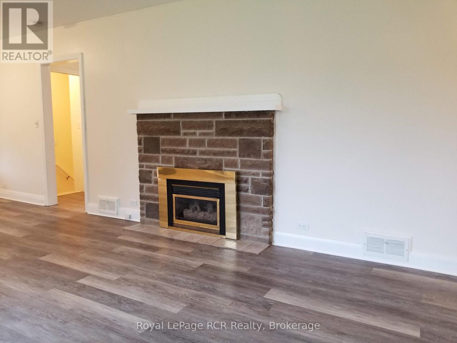 850 11th Street W Property Photo 8