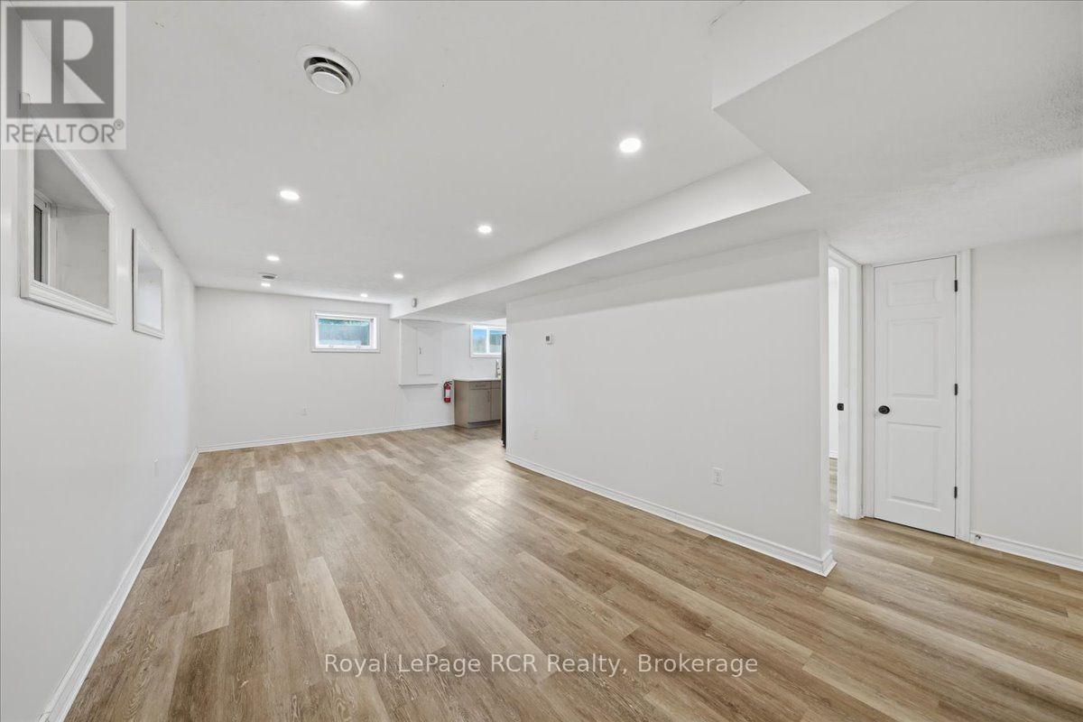 850 11th Street W Property Photo 28