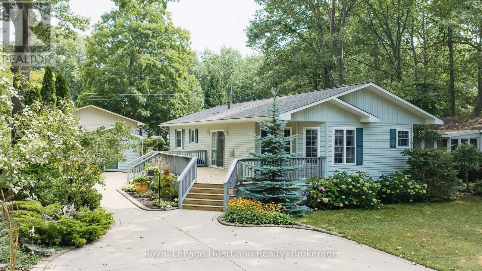 10 HURON LANE