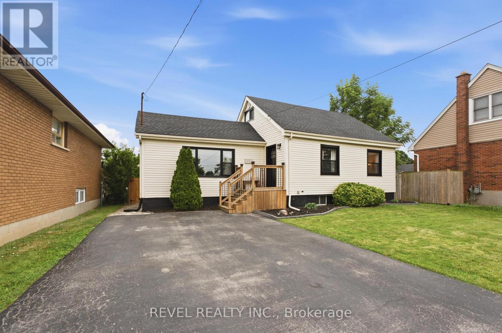 481 Upper Gage Avenue Property Photo 1