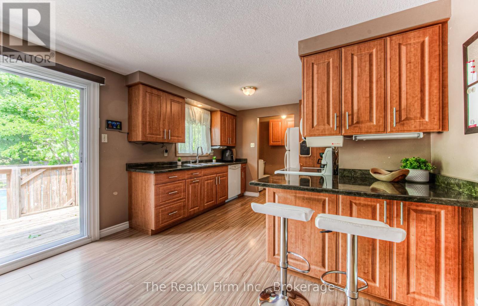 82 Roseneath Crescent Property Photo 11