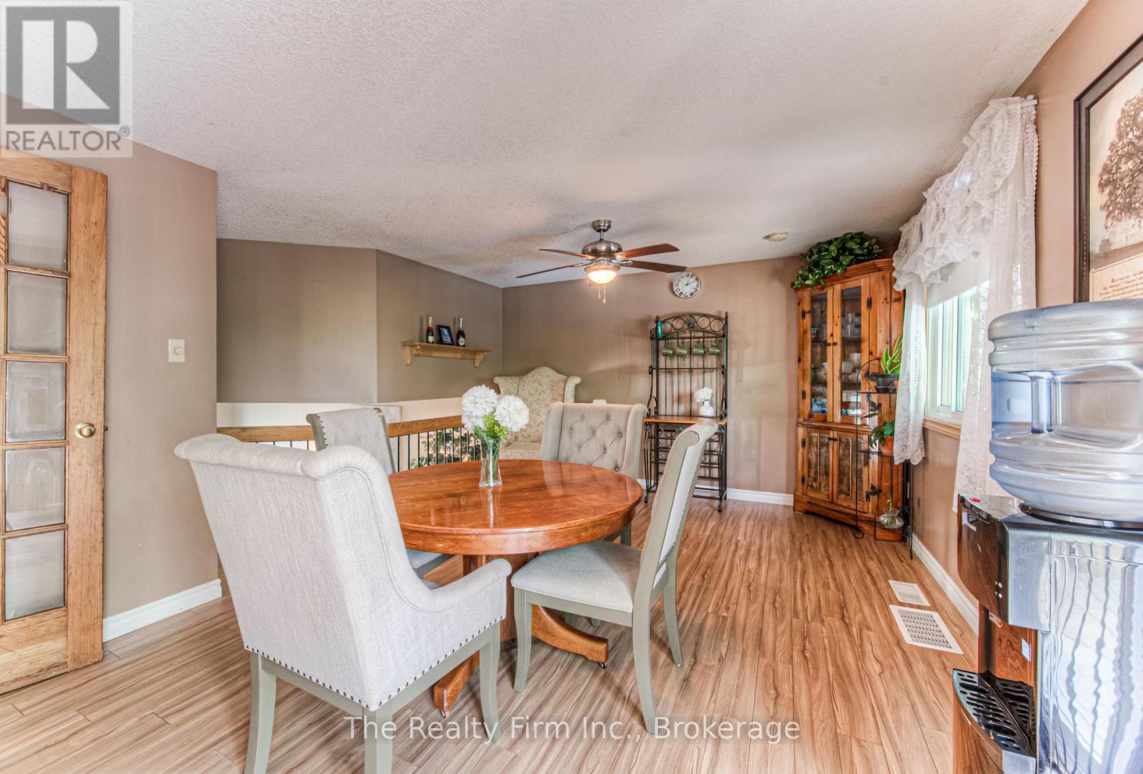 82 Roseneath Crescent Property Photo 14