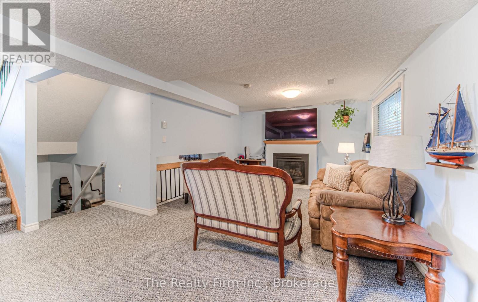 82 Roseneath Crescent Property Photo 22