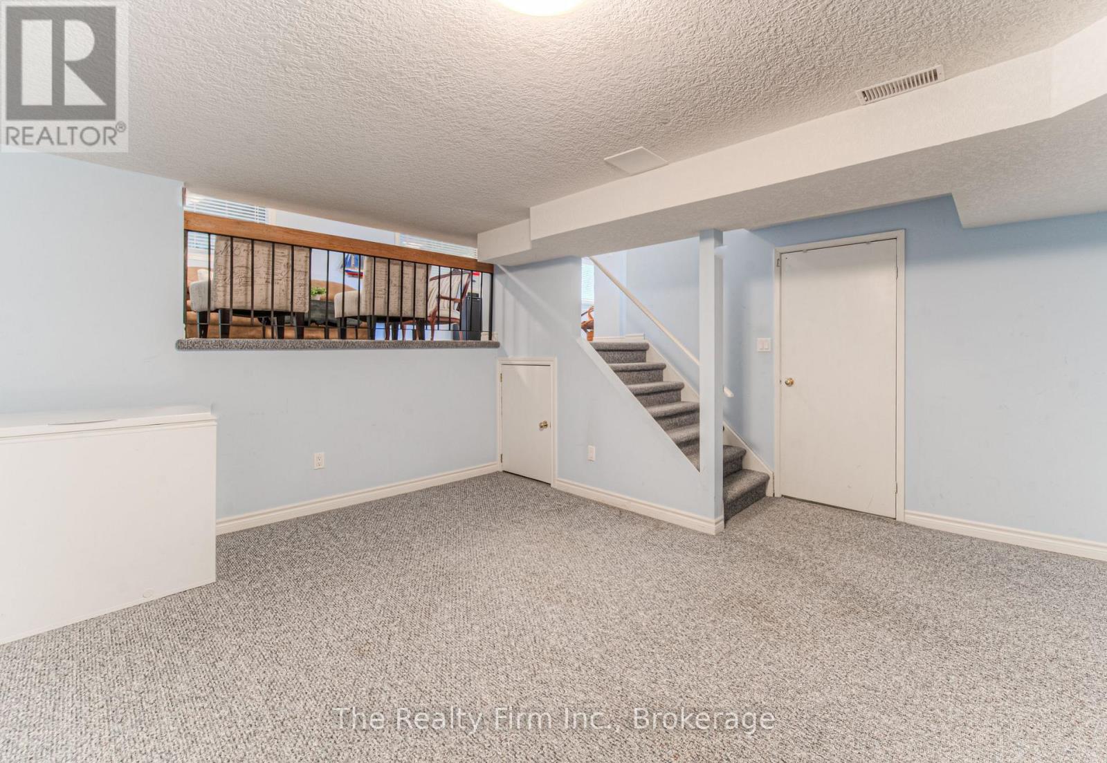 82 Roseneath Crescent Property Photo 27