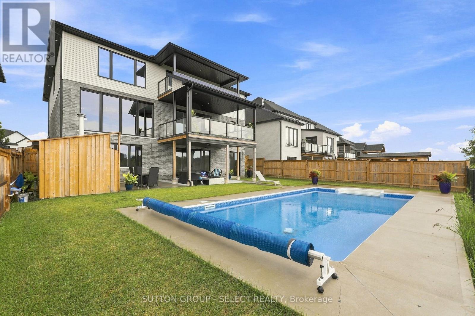 17 Arrowwood Path Property Photo 9