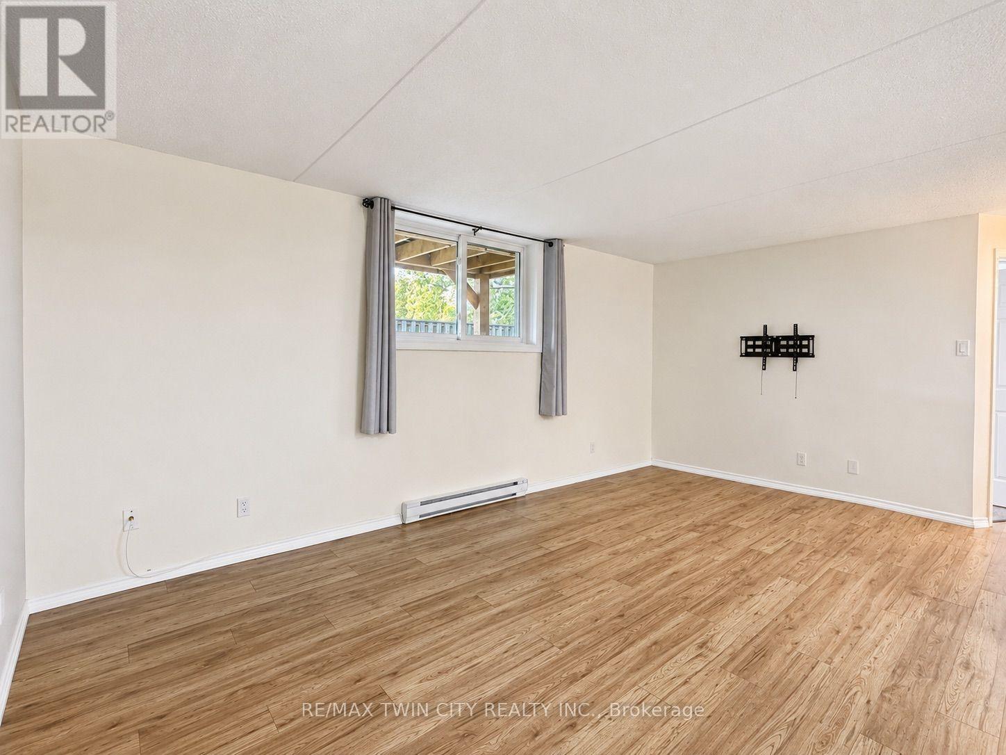 402 - 266 Overlea Drive Property Photo 5