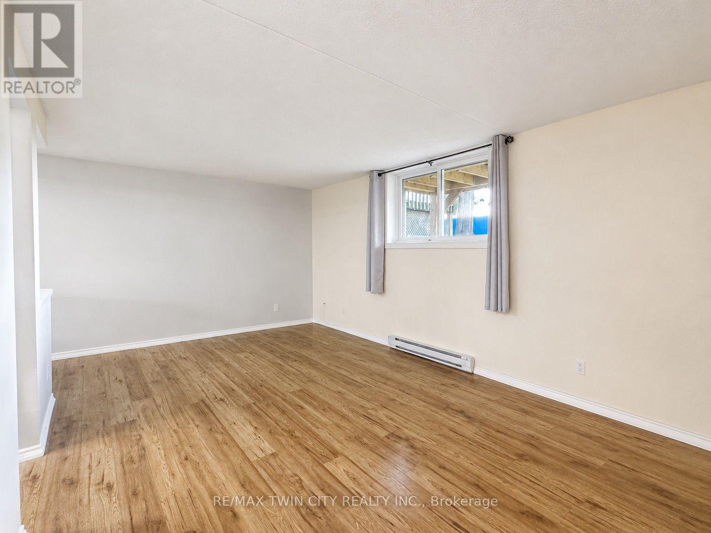 402 - 266 Overlea Drive Property Photo 7