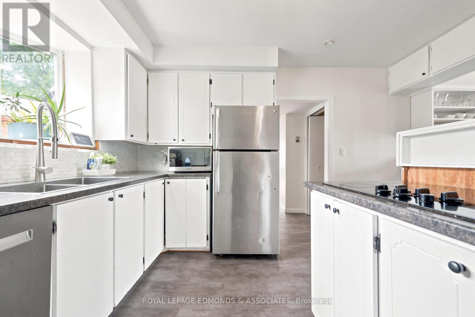 734 Front Street Property Photo 18