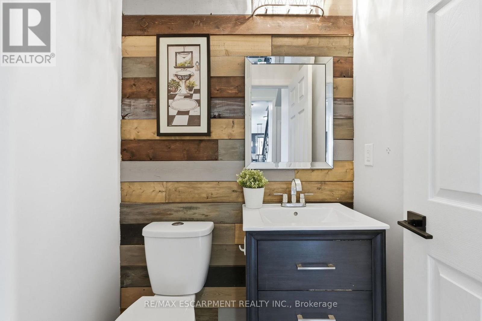 108 Fowler Drive Property Photo 18