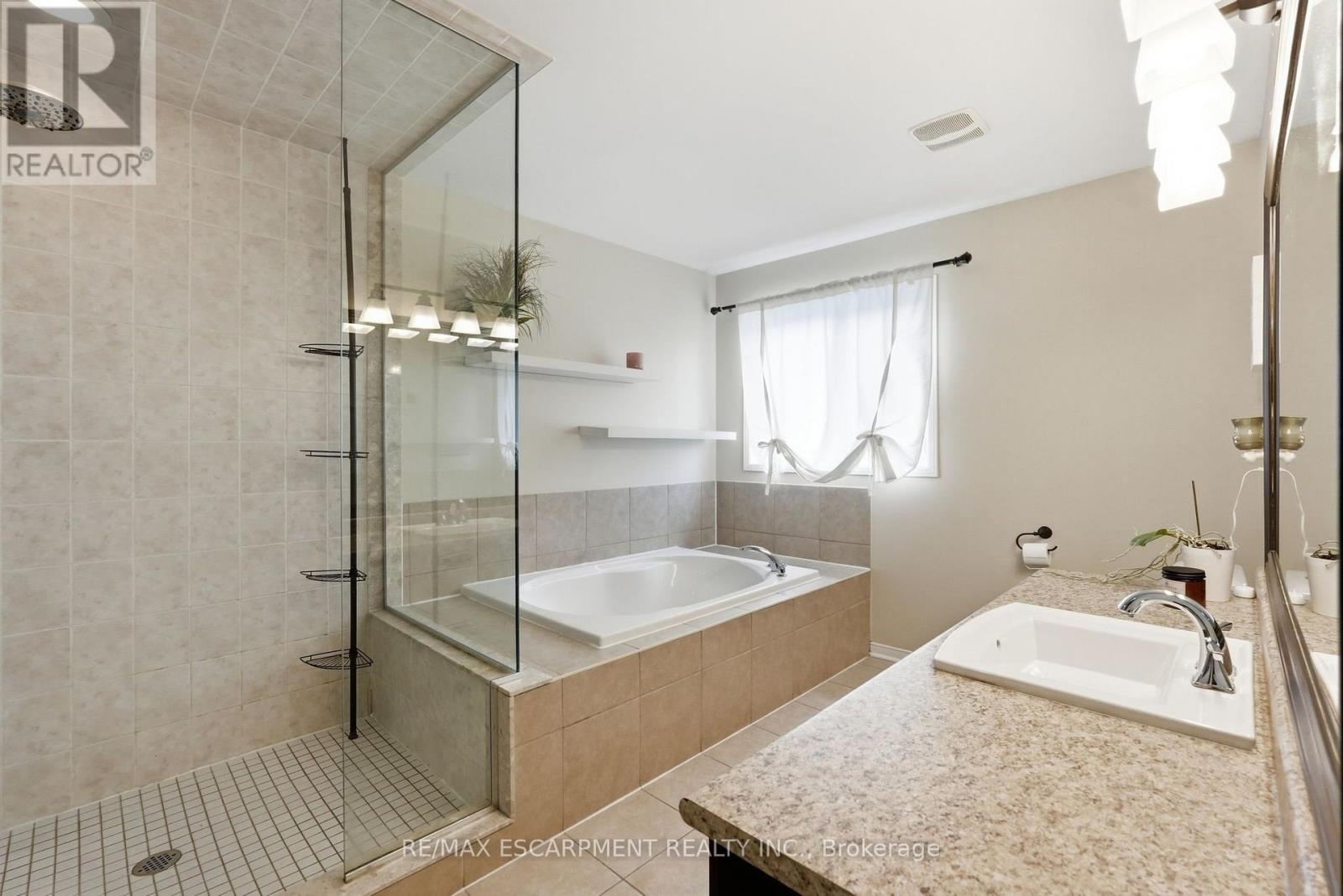 108 Fowler Drive Property Photo 24