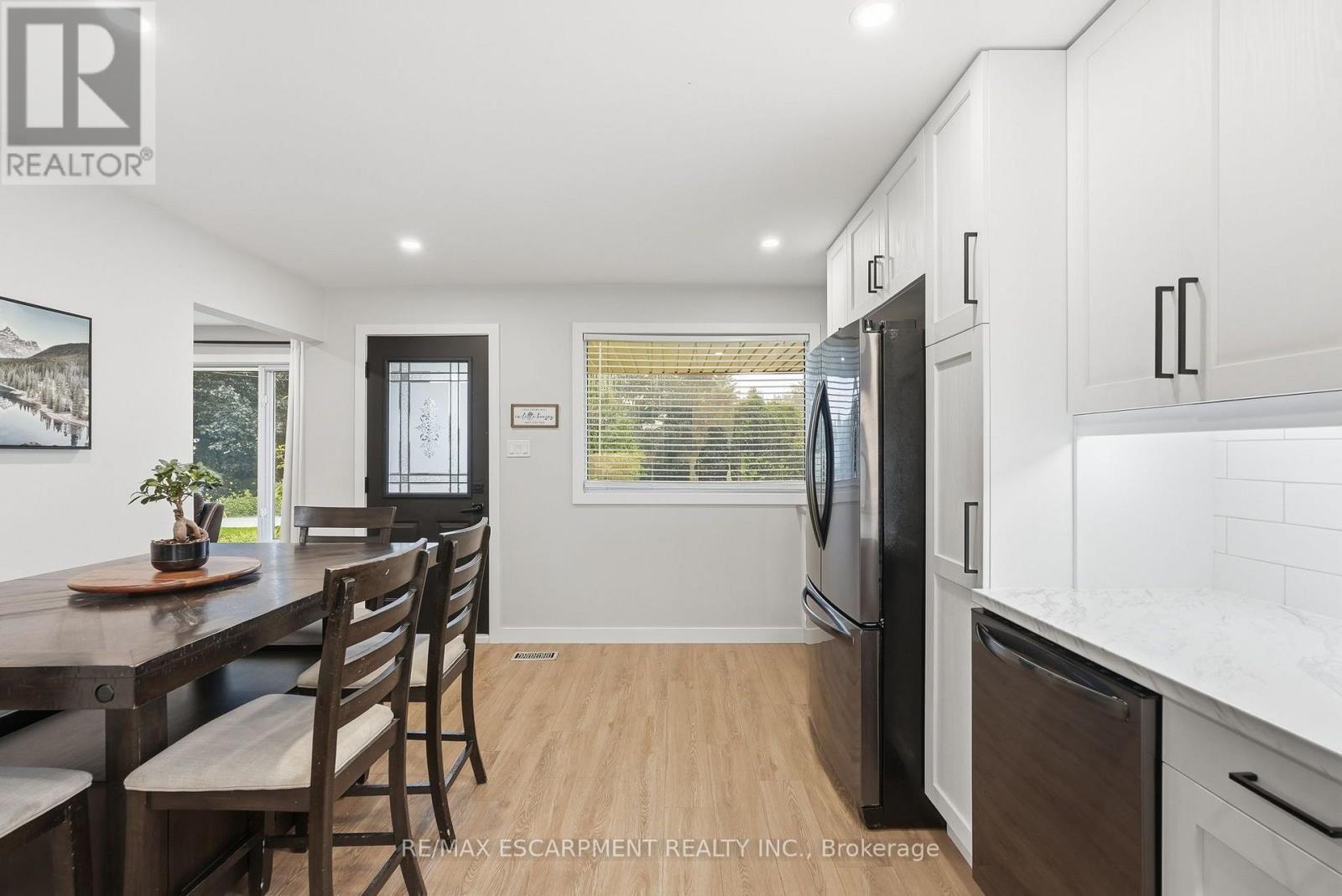 10 Taylor Crescent Property Photo 14