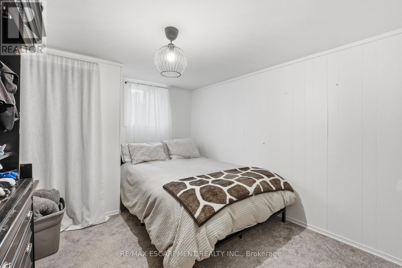 10 Taylor Crescent Property Photo 30