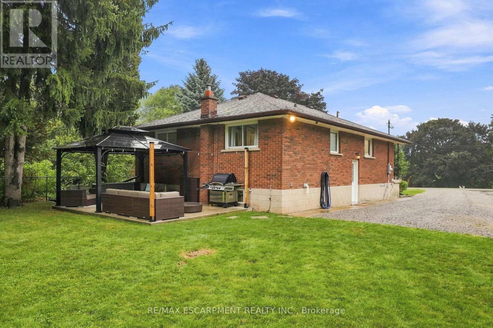 10 Taylor Crescent Property Photo 31
