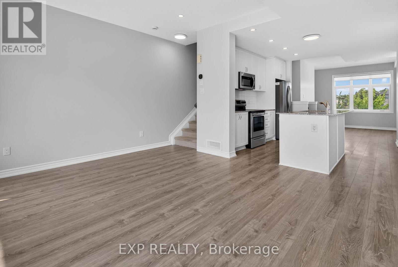 1440 Hemlock Road Property Photo 6