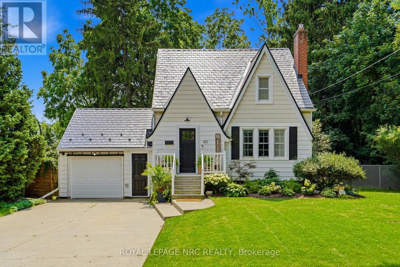 49 SMITH STREET Property Photo 1