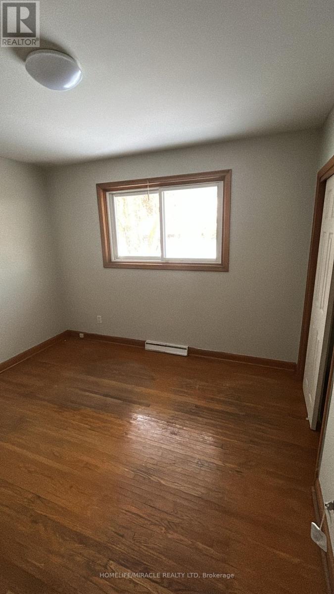 Upper - 26 Glengarry Road Property Photo 4