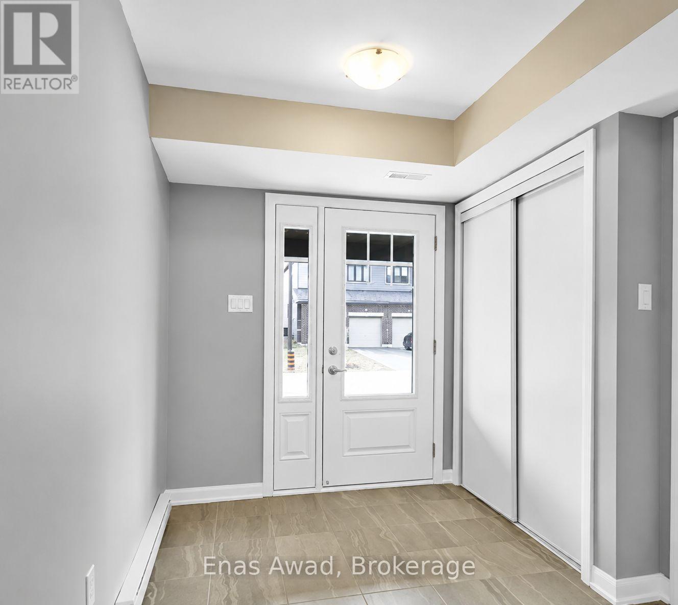 1 - 44 Teelin Circle Property Photo 3