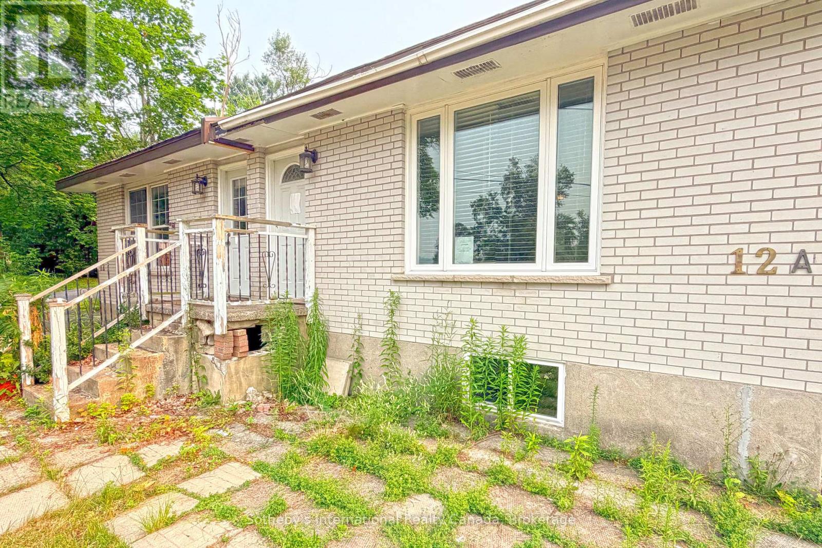 12a Valley Drive Property Photo 1