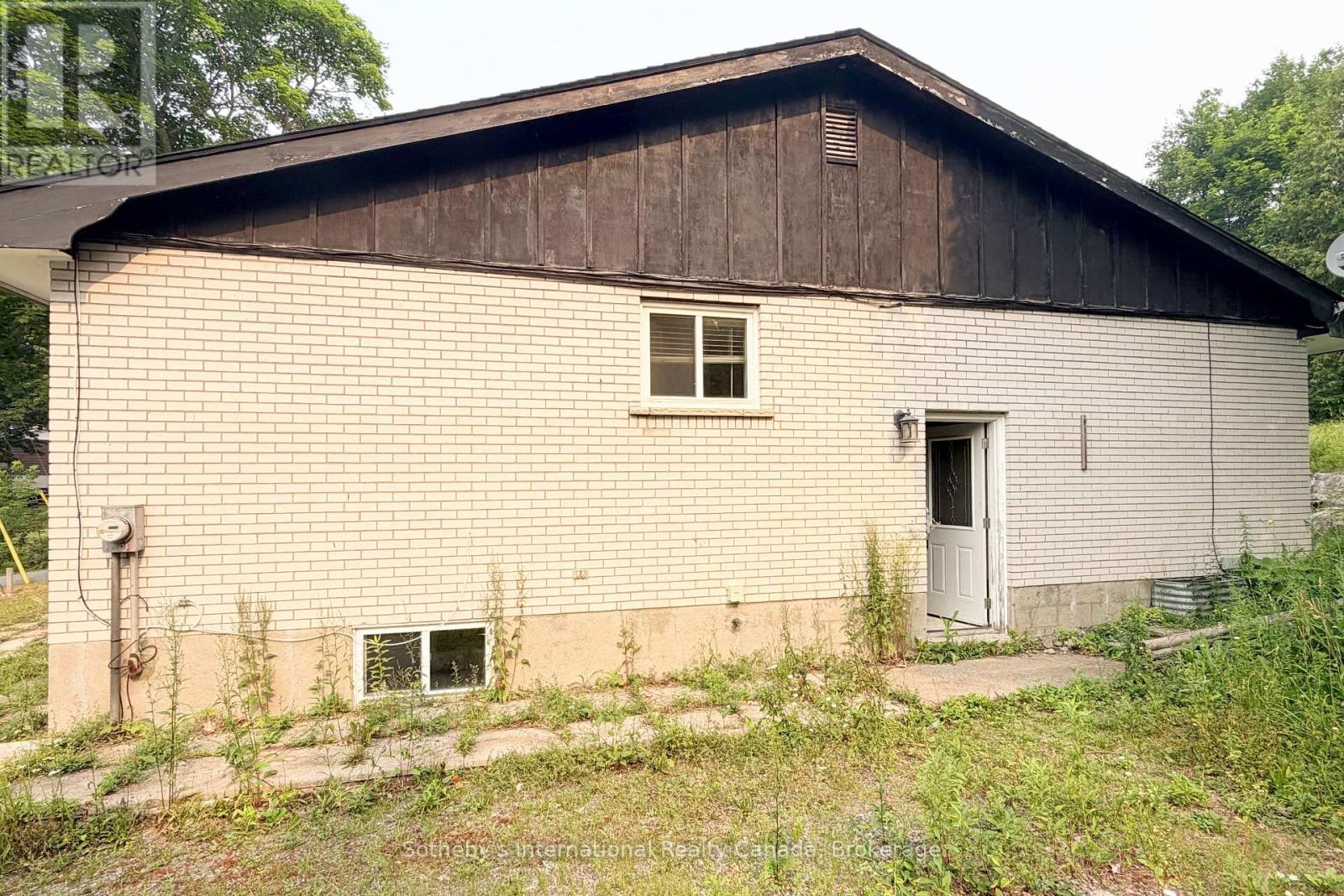 12a Valley Drive Property Photo 3