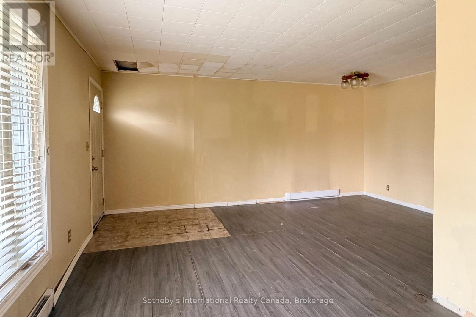 12a Valley Drive Property Photo 8