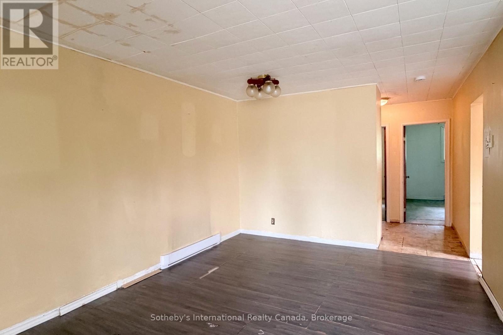 12a Valley Drive Property Photo 9