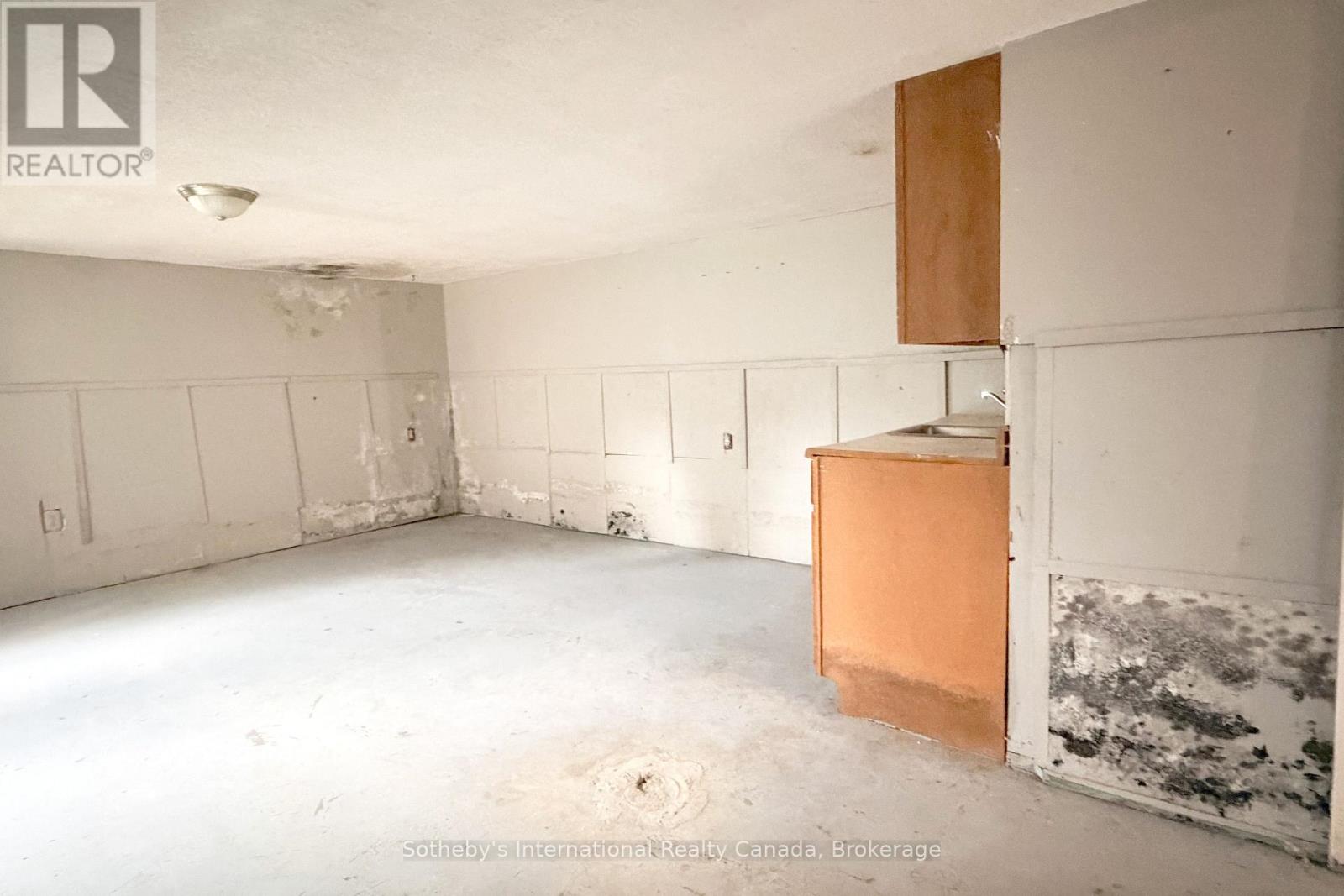 12a Valley Drive Property Photo 17
