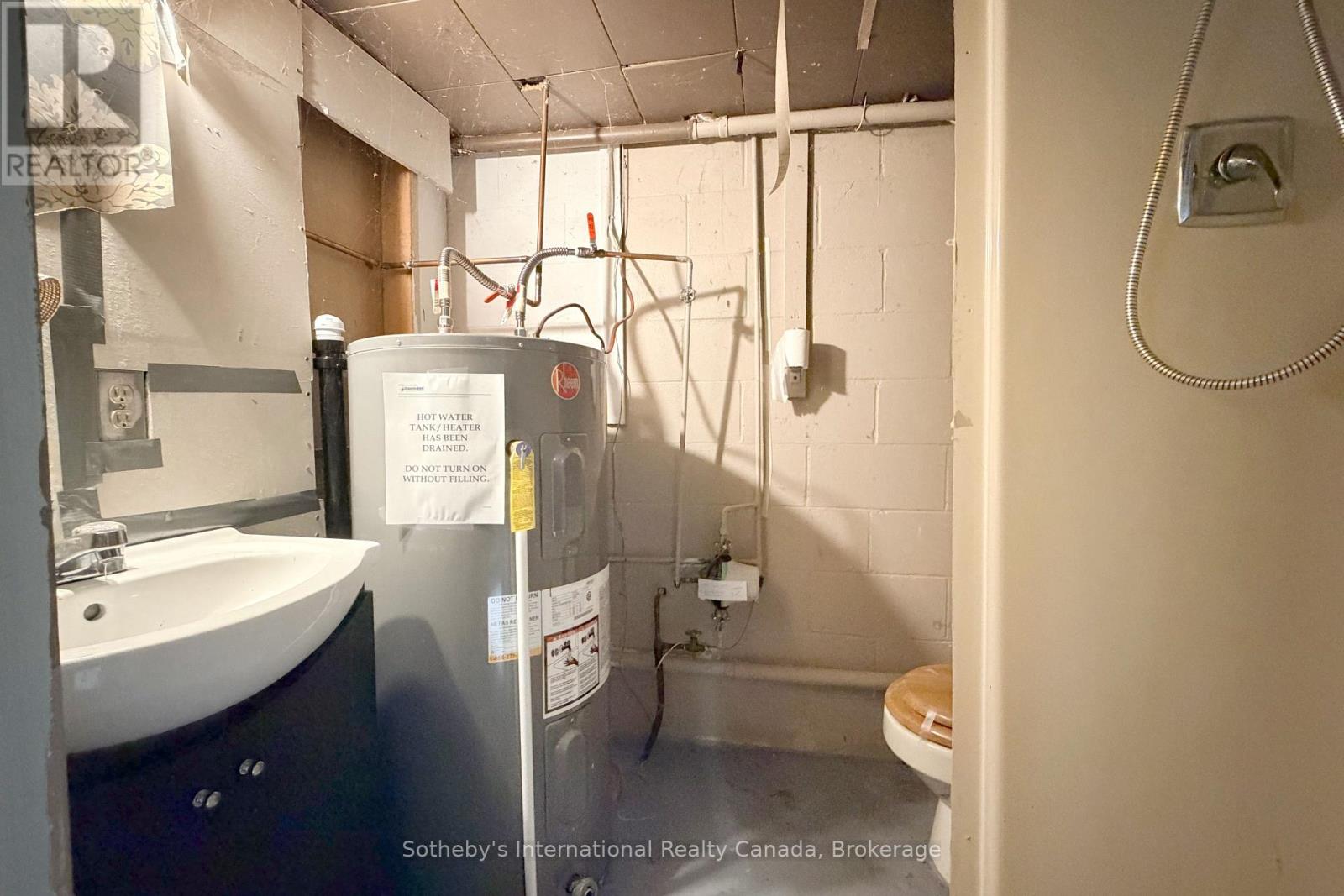 12a Valley Drive Property Photo 22