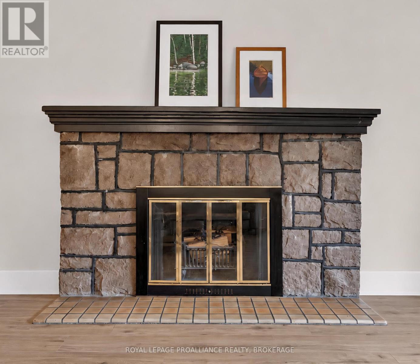 265 College Street Property Photo 10