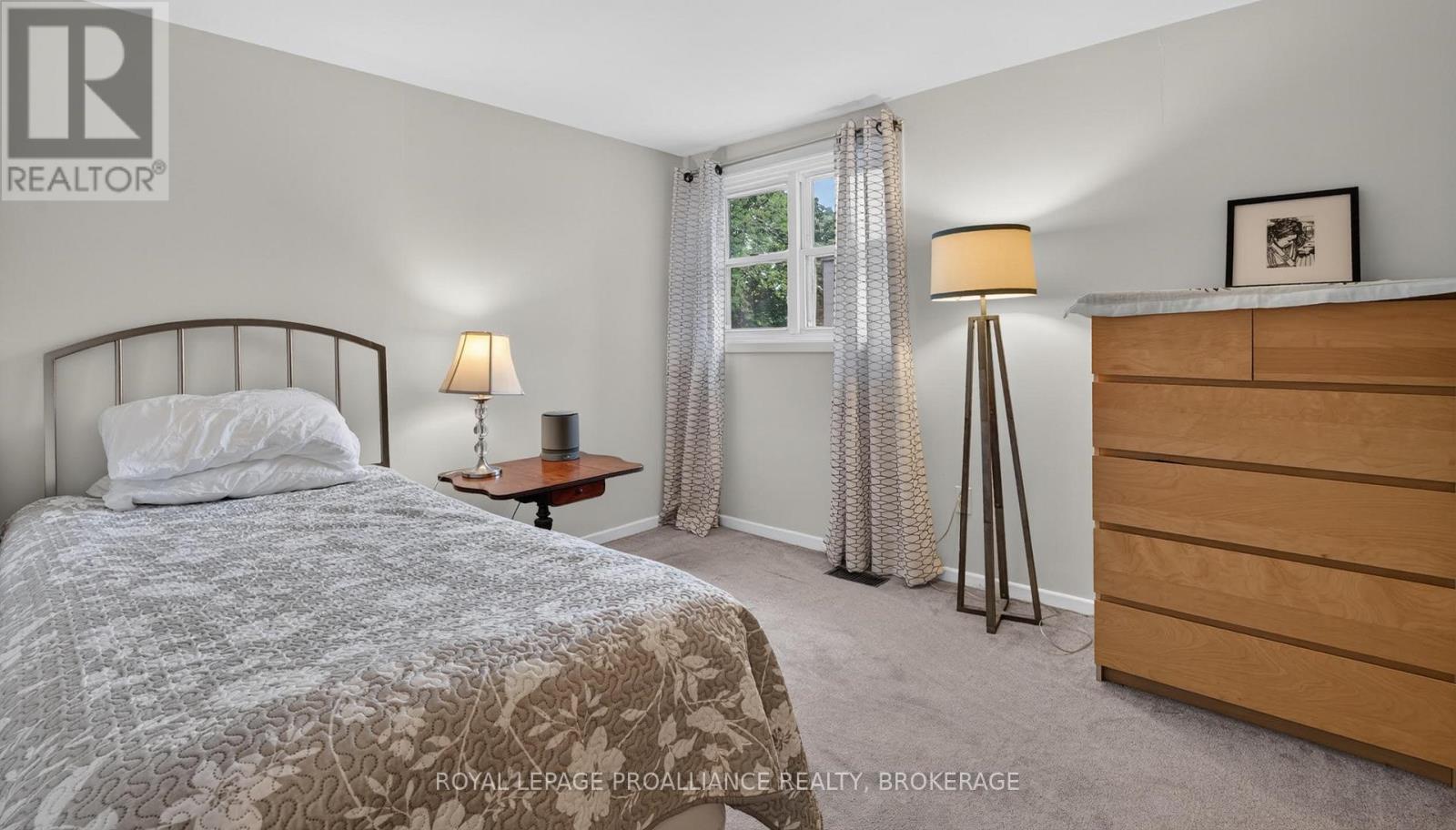 265 College Street Property Photo 19