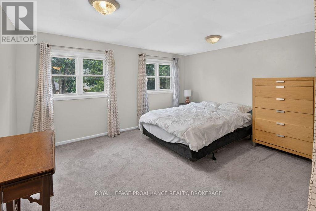 265 College Street Property Photo 20