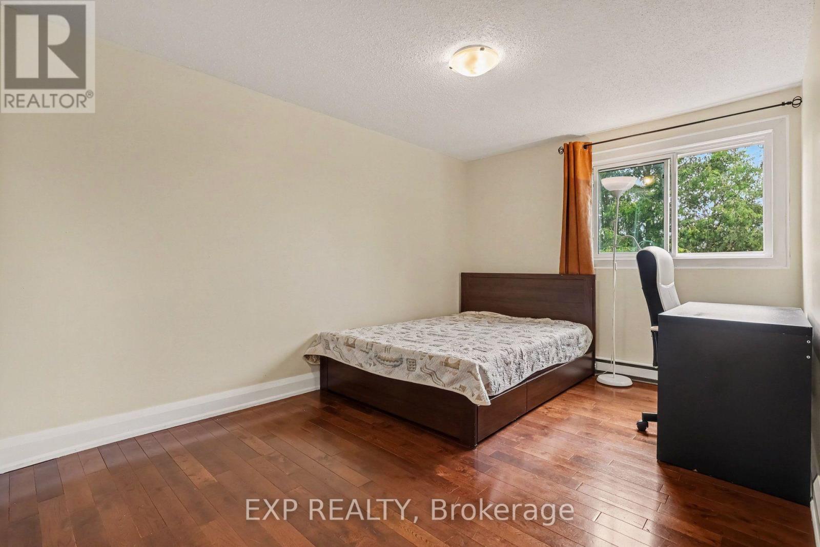 26 - 1594 Fortier Street Property Photo 16