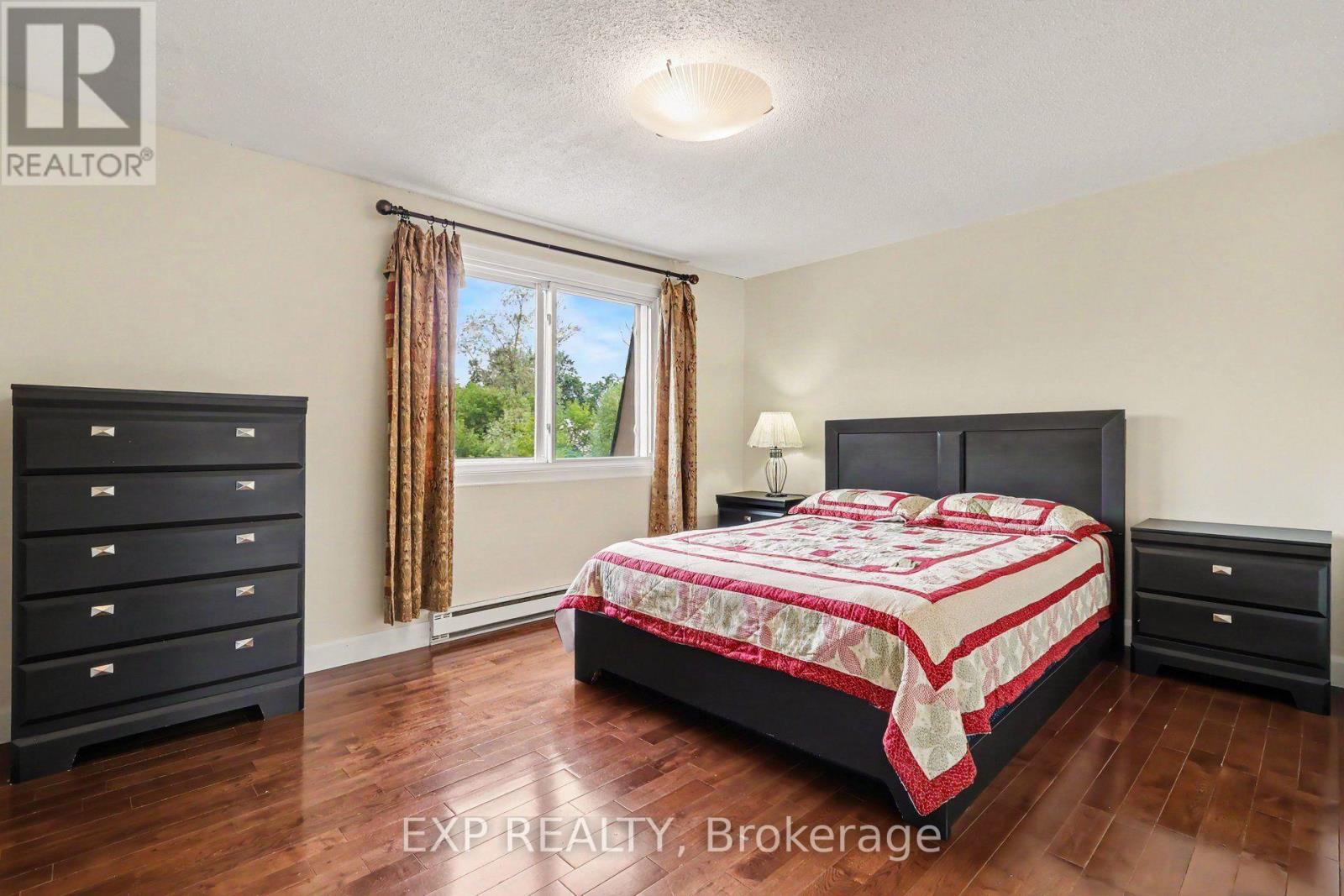26 - 1594 Fortier Street Property Photo 18