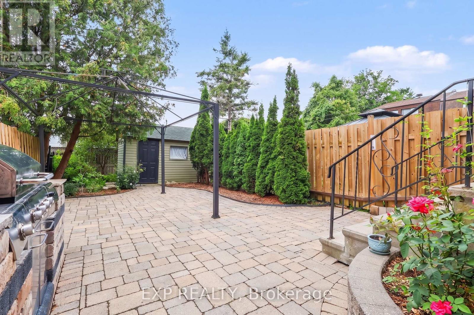 26 - 1594 Fortier Street Property Photo 27