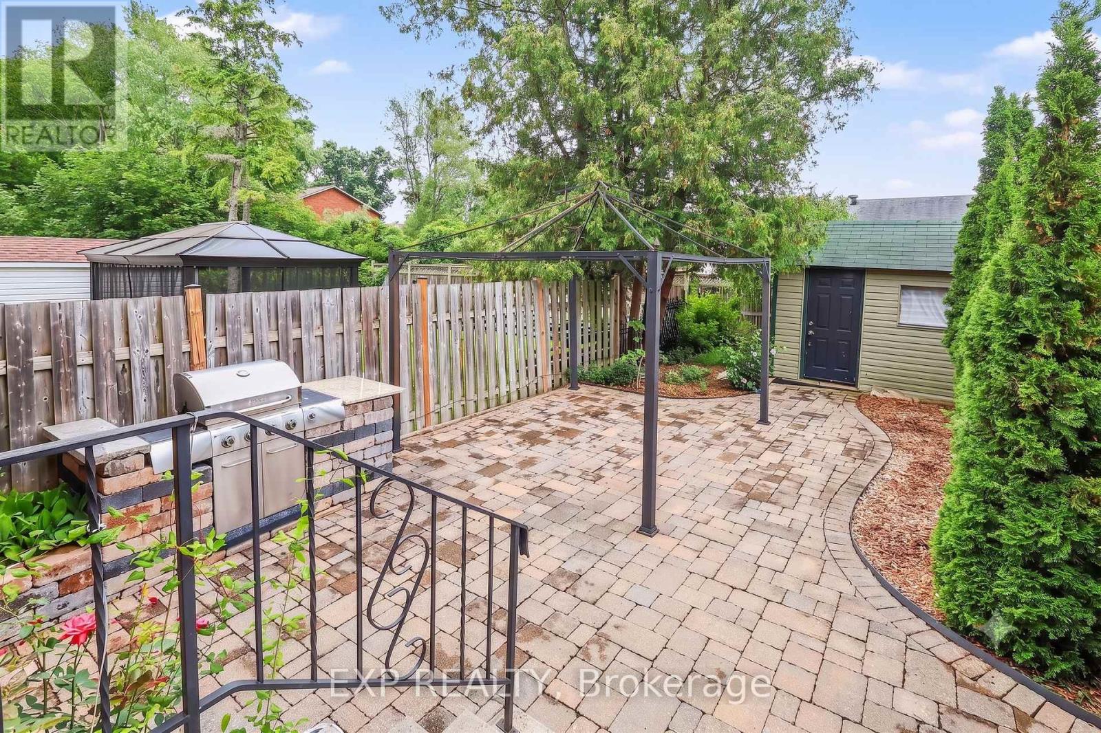 26 - 1594 Fortier Street Property Photo 30