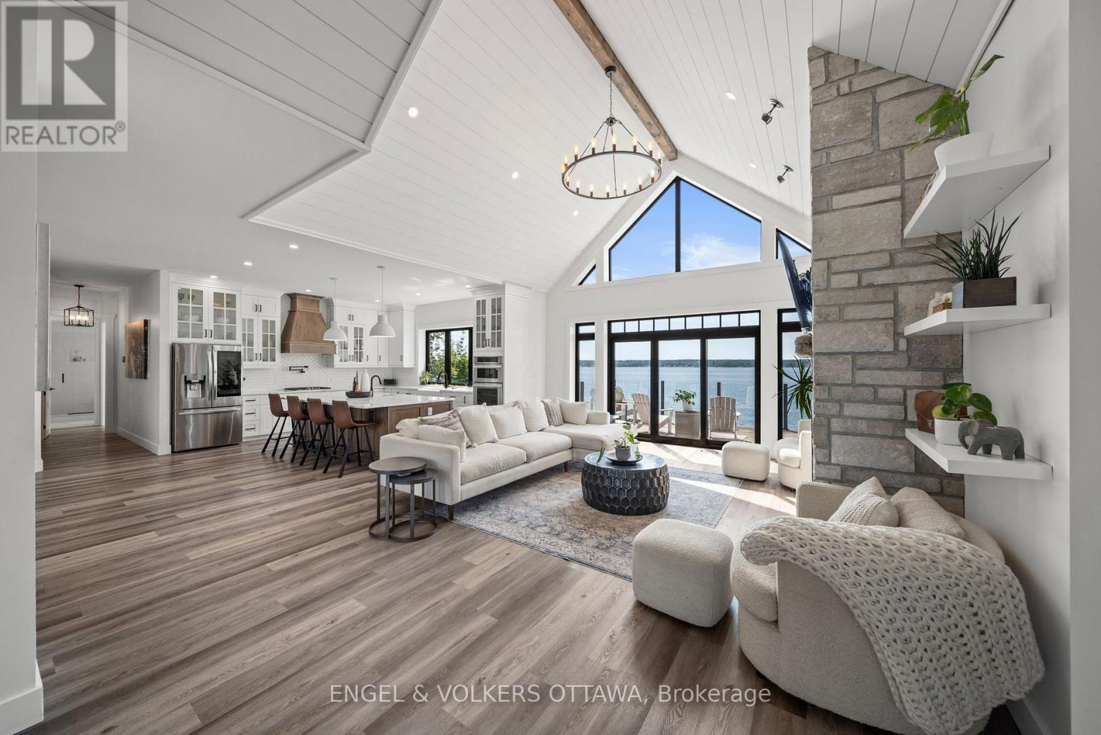 5 Shoreside Way Property Photo 6