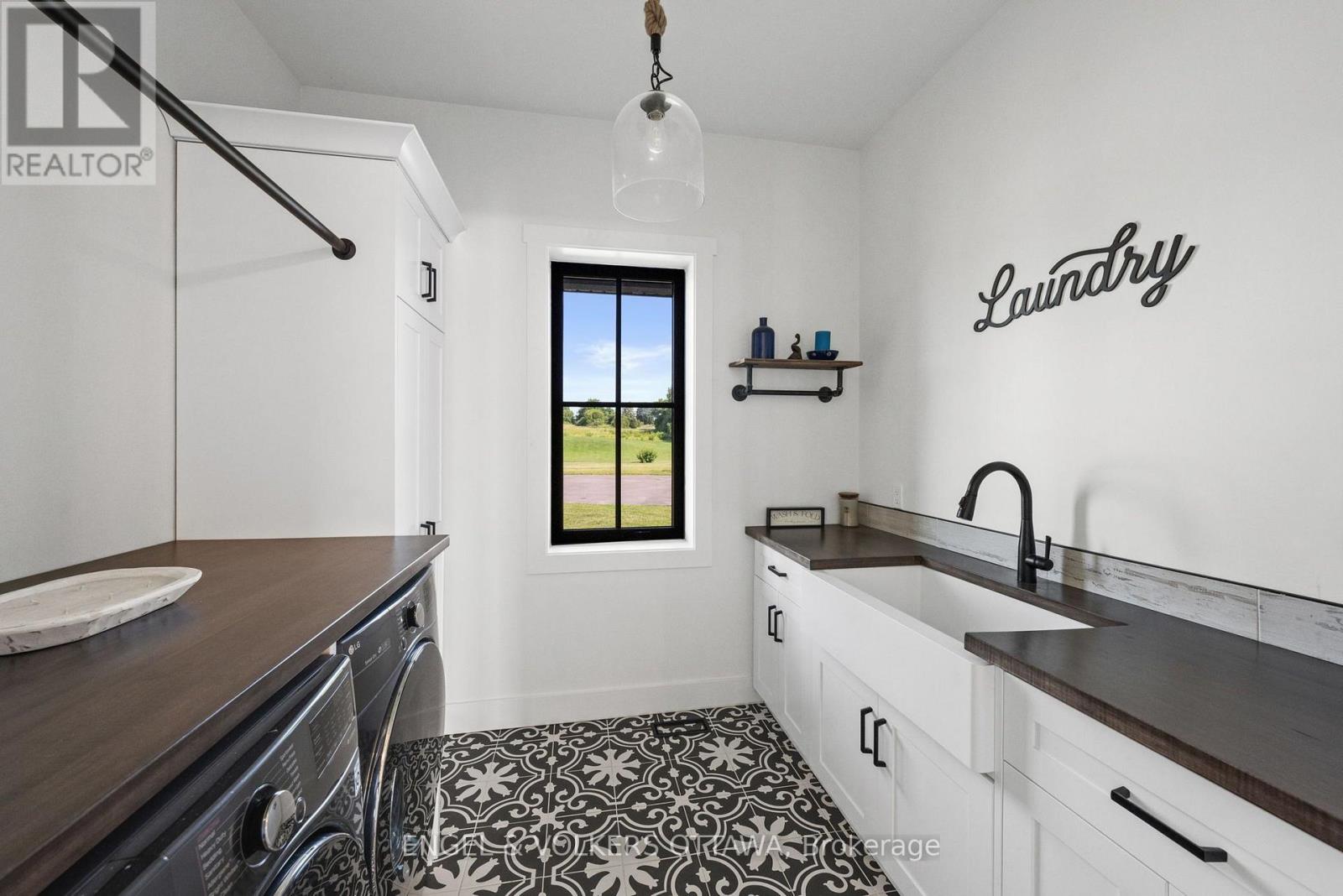 5 Shoreside Way Property Photo 19