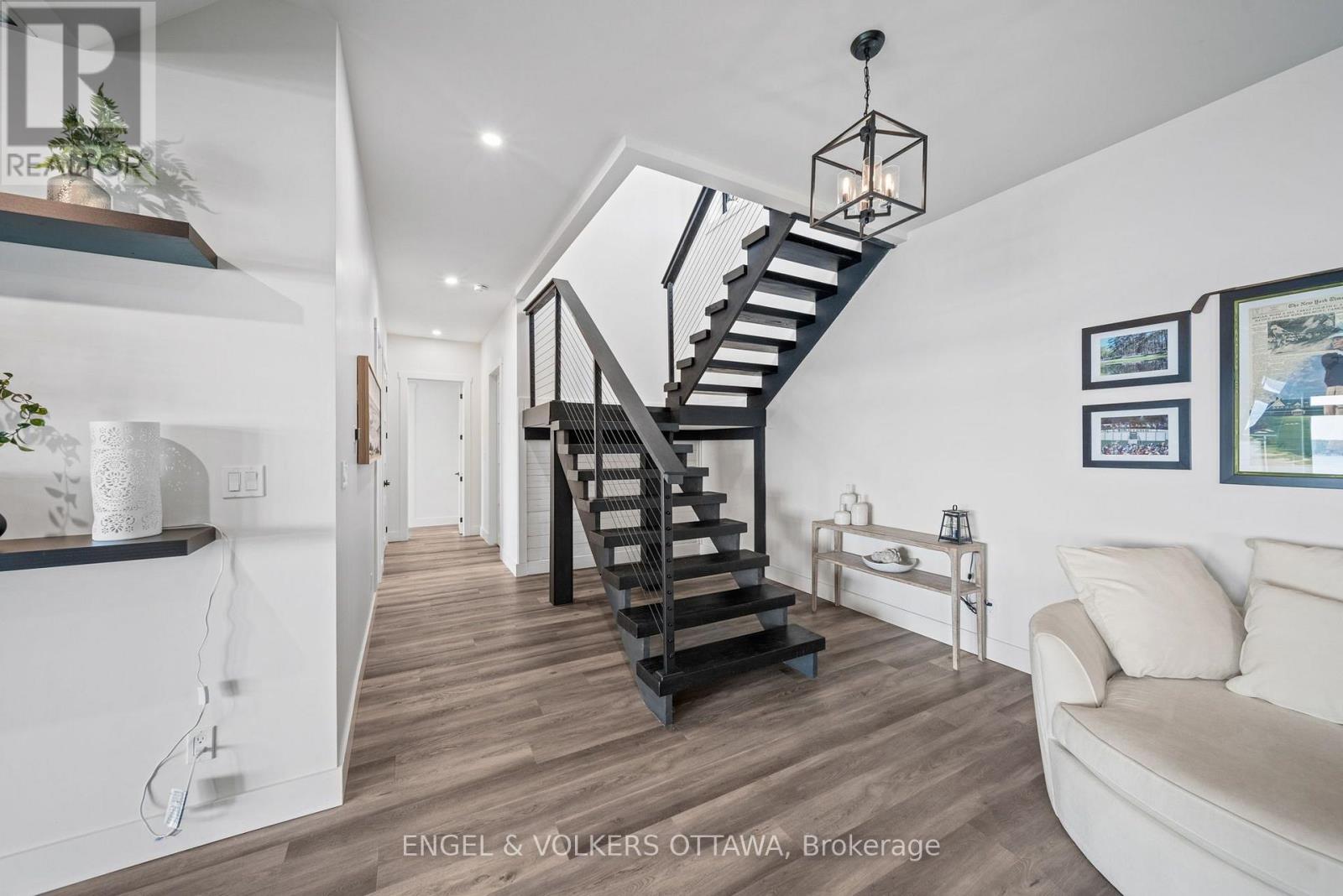 5 Shoreside Way Property Photo 25