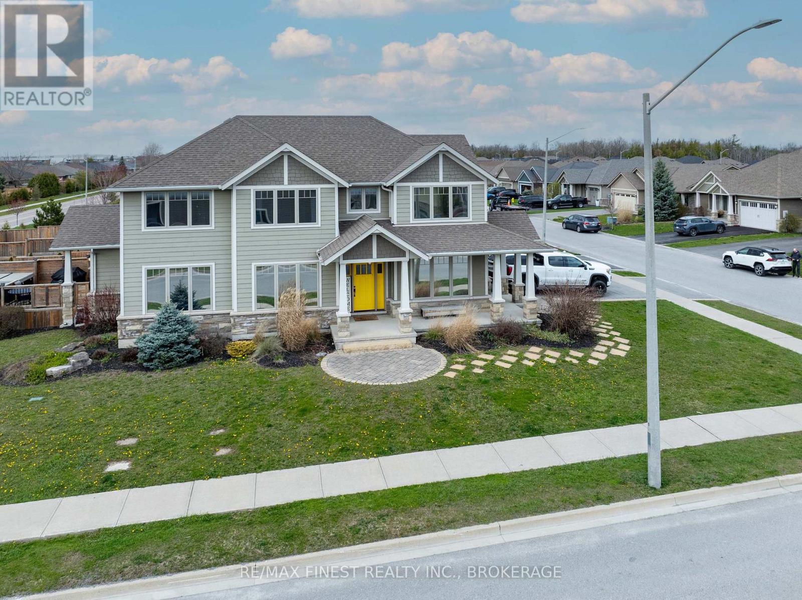64 Tessa Boulevard Property Photo 1