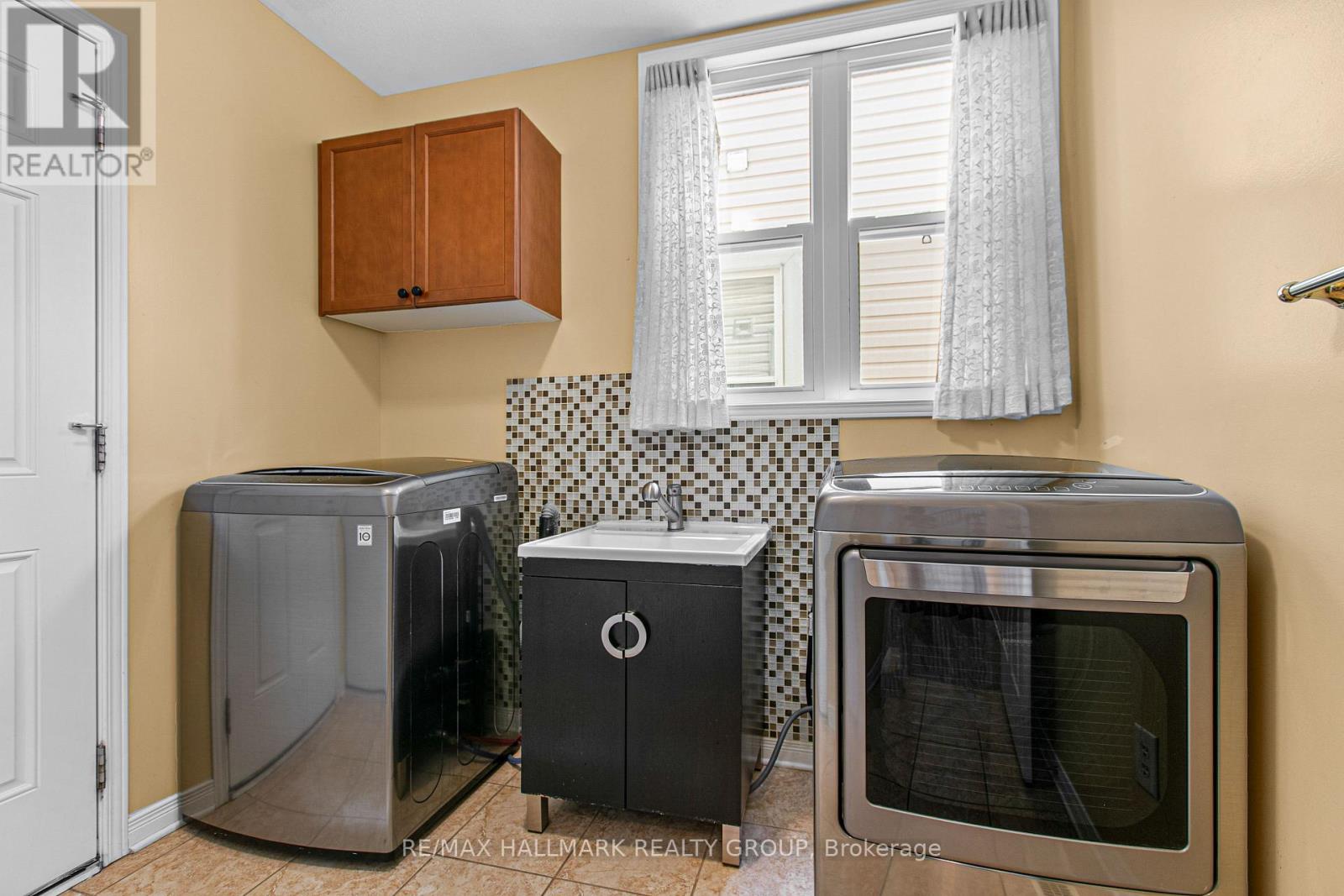 593 Anjana Circle Property Photo 23