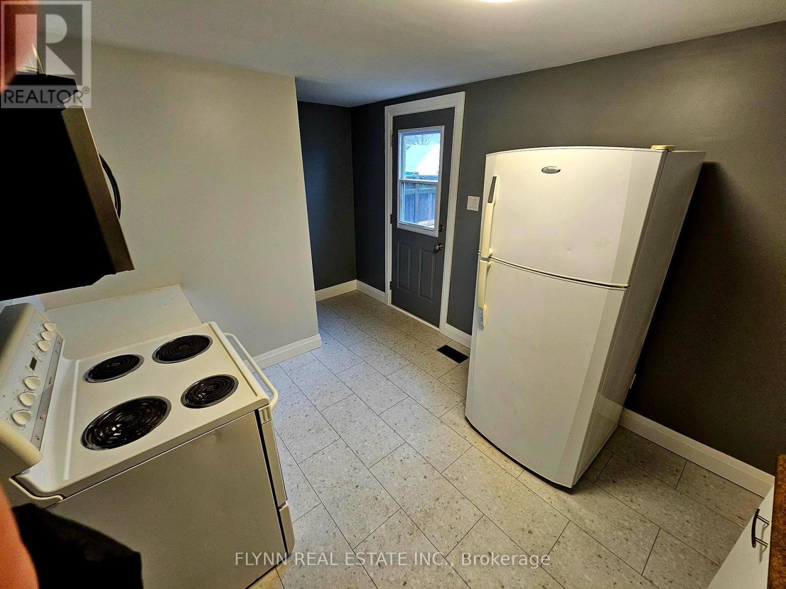 24 Empire Street Property Photo 11