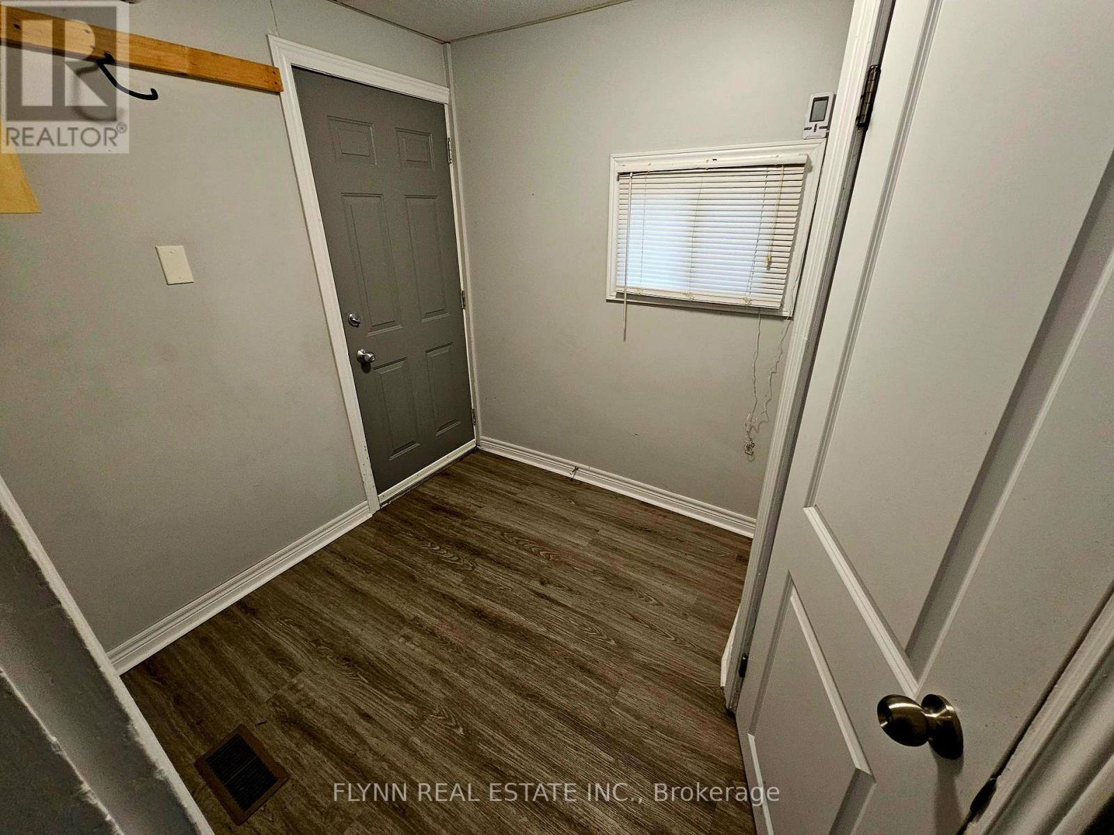 24 Empire Street Property Photo 28