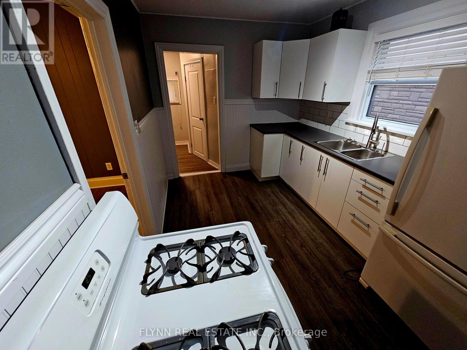 24 Empire Street Property Photo 29