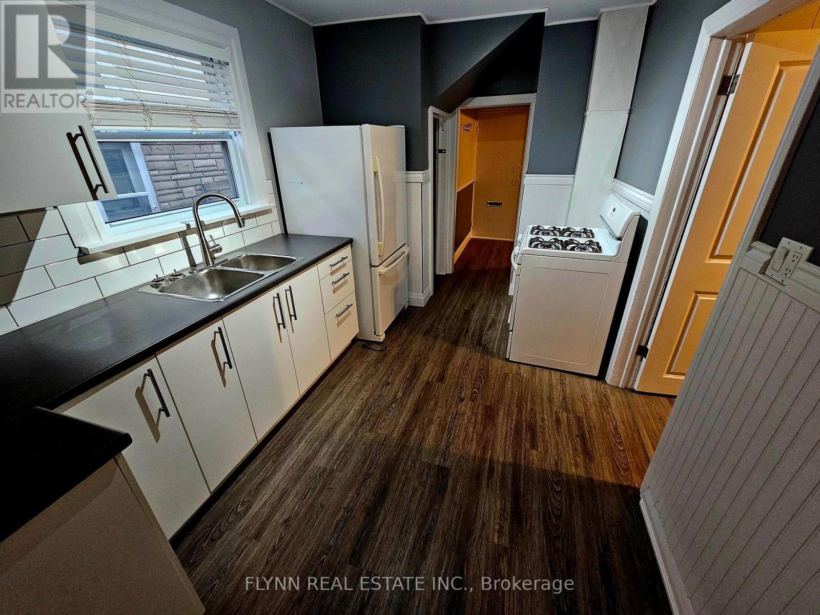 24 Empire Street Property Photo 30