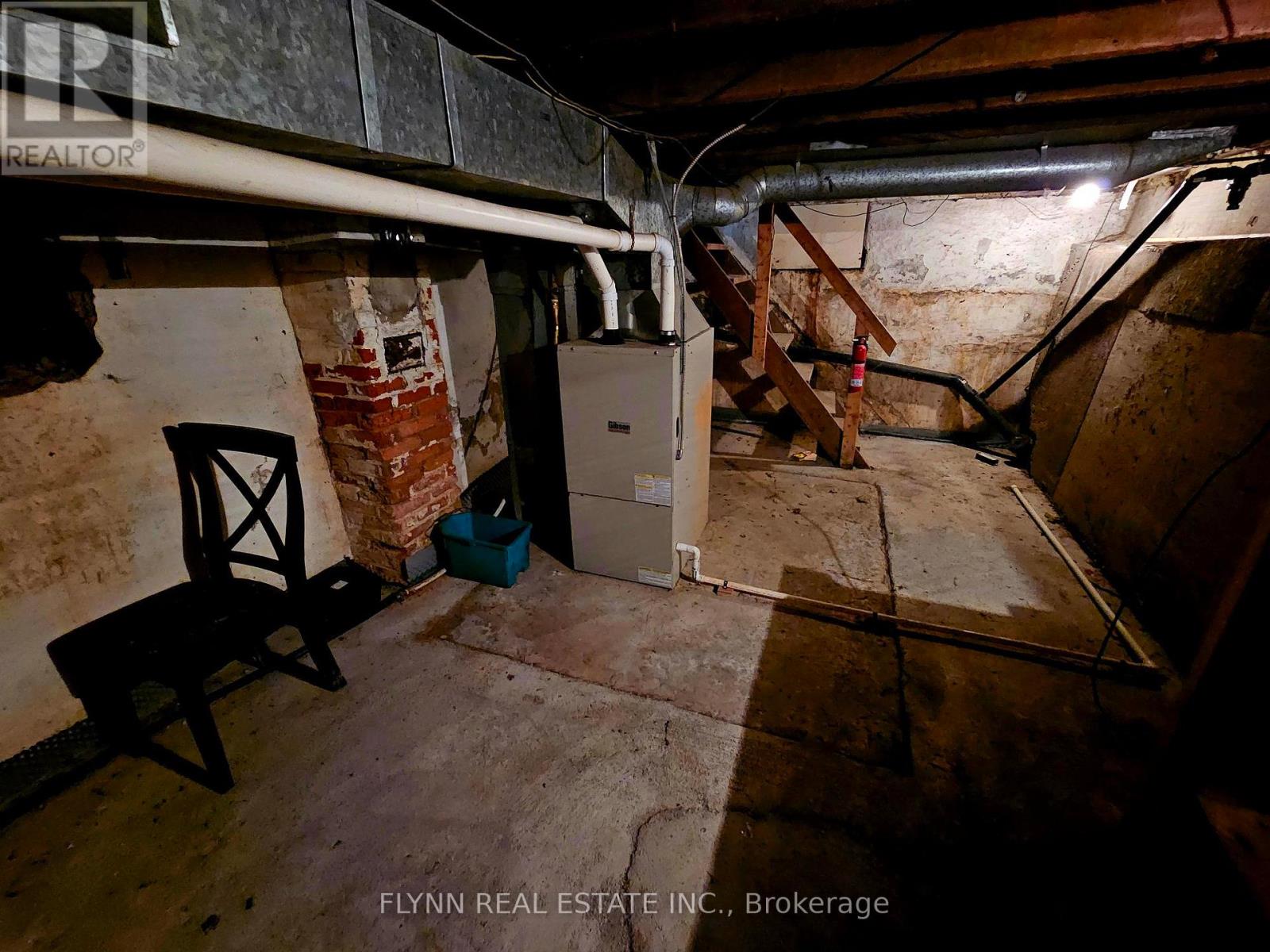 24 Empire Street Property Photo 36