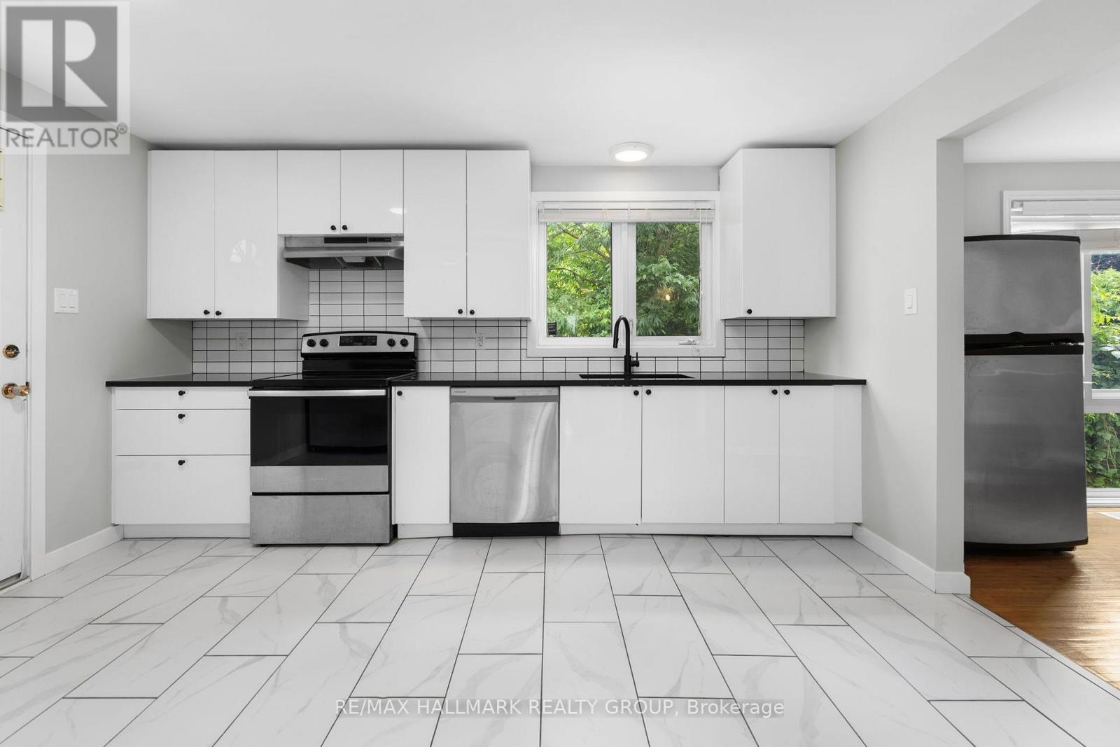 84 Chesterton Drive Property Photo 14