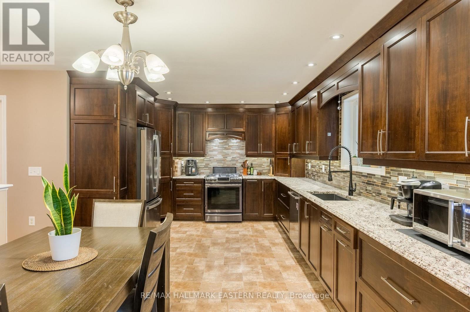 58 Parcells Crescent Property Photo 8