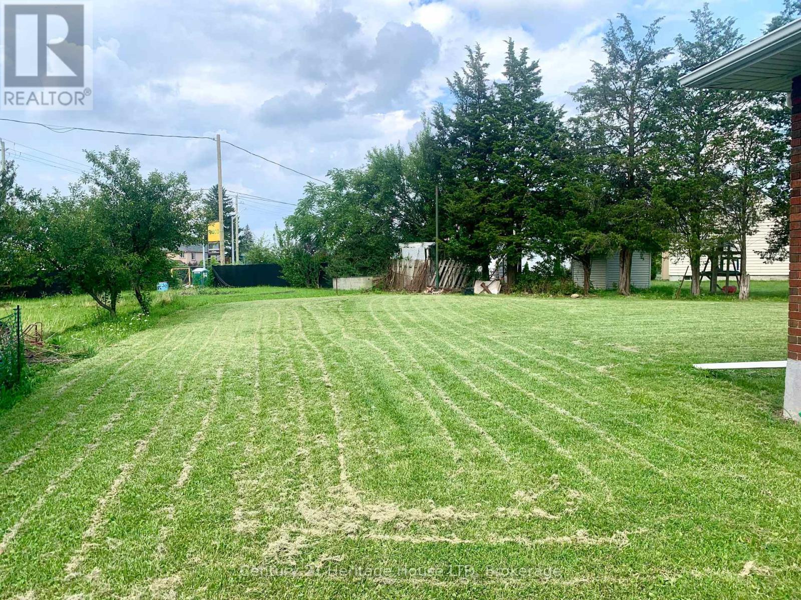 2 Foley Crescent Property Photo 3
