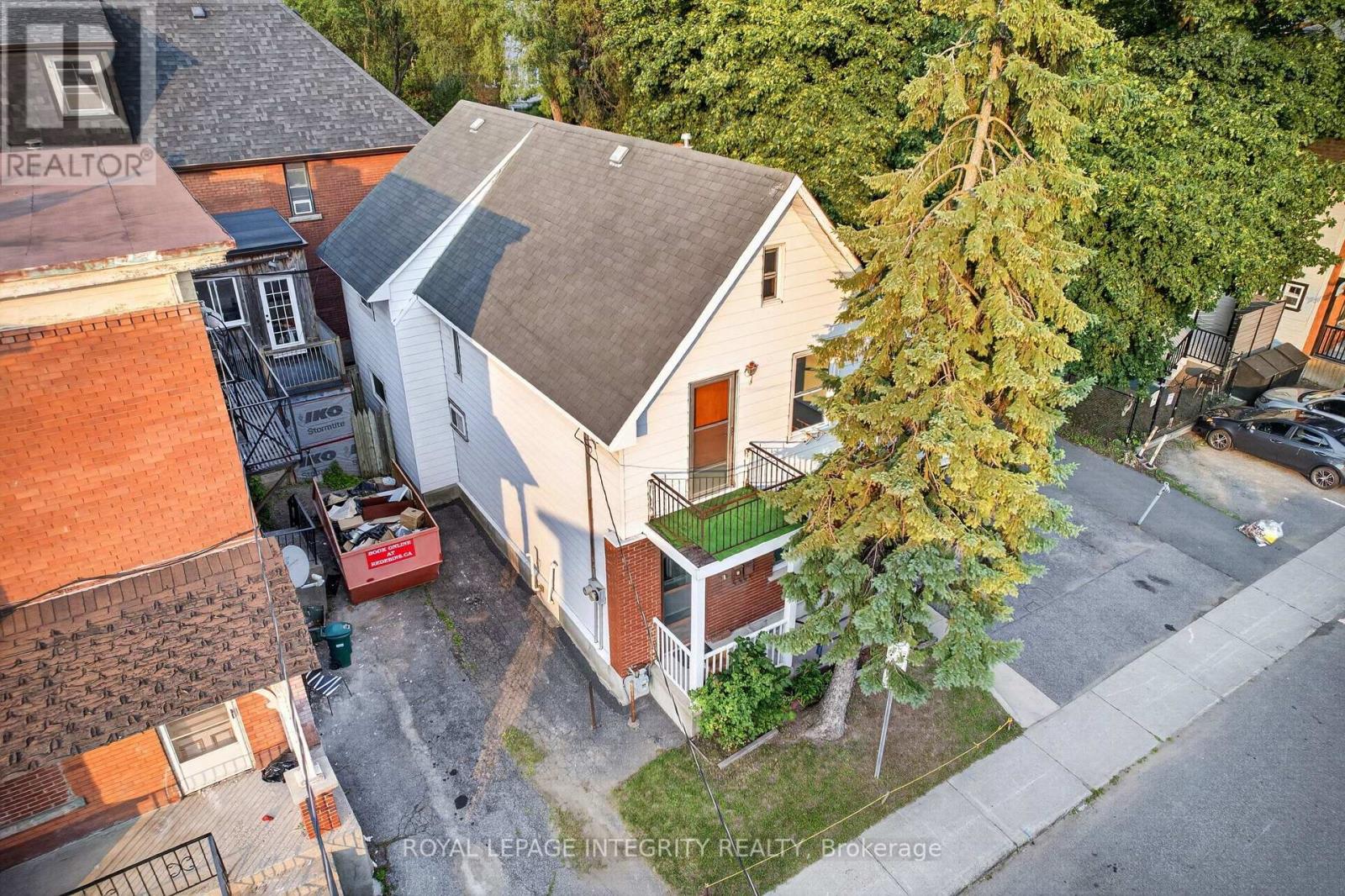 141 Percy Street Property Photo 5